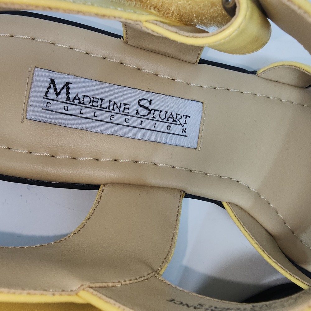 Madeline Stuart Pickles Sandals Womens 10M Yellow Leather Strappy Block Heel - Picture 4 of 11